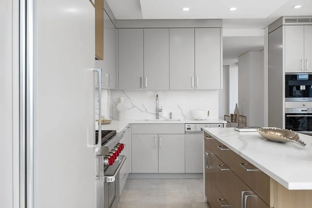 422 E 72nd Street 37AD, New York City, NY 10021