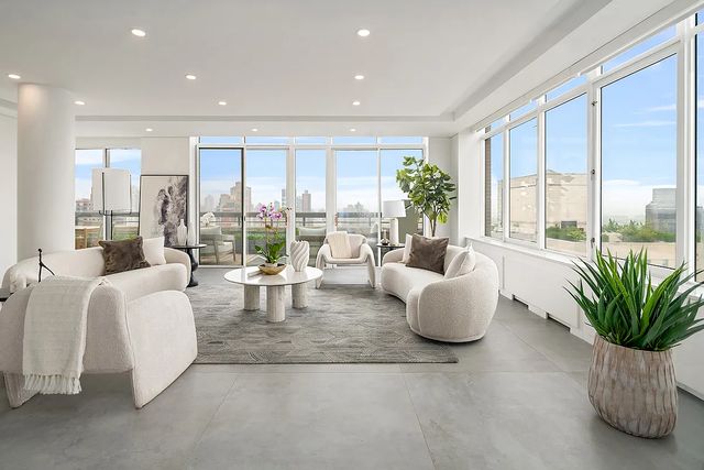 422 E 72nd Street 37AD, New York City, NY 10021
