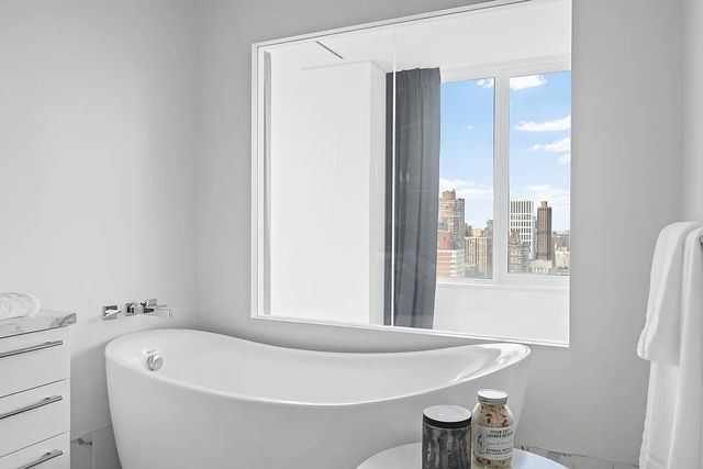 422 E 72nd Street 37AD, New York City, NY 10021