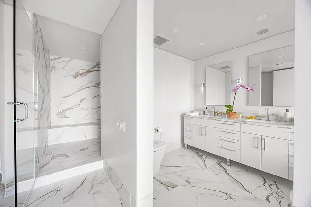 422 E 72nd Street 37AD, New York City, NY 10021