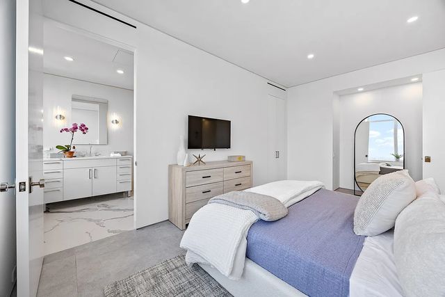 422 E 72nd Street 37AD, New York City, NY 10021