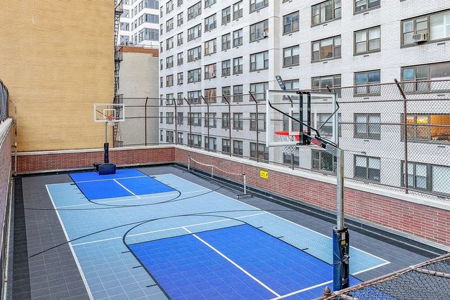 422 E 72nd Street 37AD, New York City, NY 10021