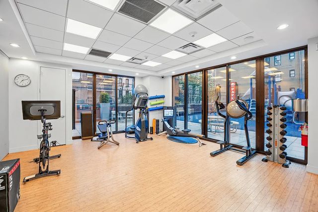 422 E 72nd Street 37AD, New York City, NY 10021