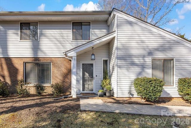 7020 Valley Haven Drive, Charlotte, NC 28211