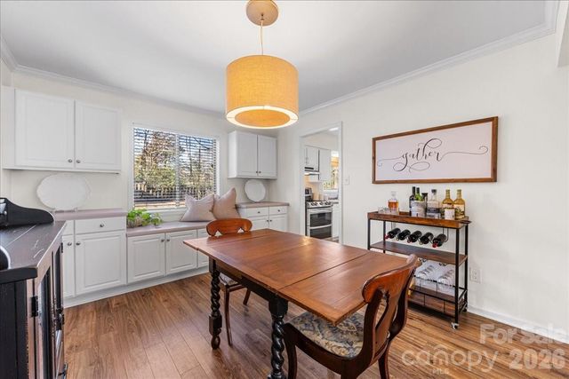 7020 Valley Haven Drive, Charlotte, NC 28211