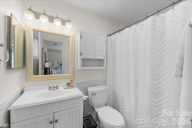 7020 Valley Haven Drive, Charlotte, NC 28211