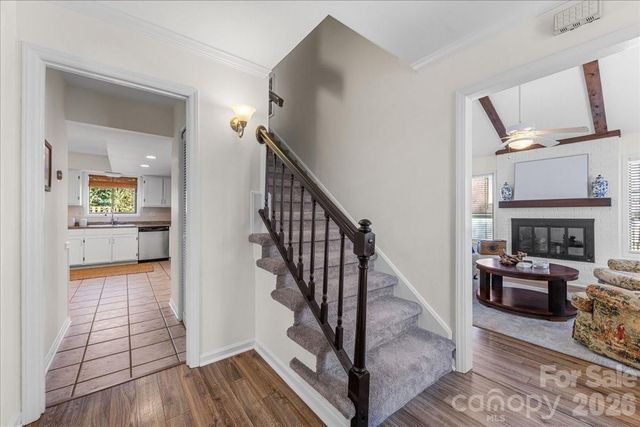 7020 Valley Haven Drive, Charlotte, NC 28211