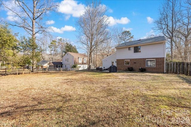 7020 Valley Haven Drive, Charlotte, NC 28211