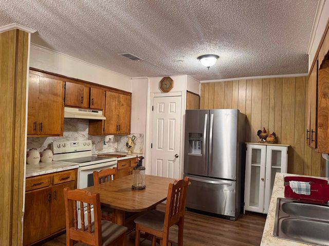 3803 W 17th, Pine Bluff, AR 71602