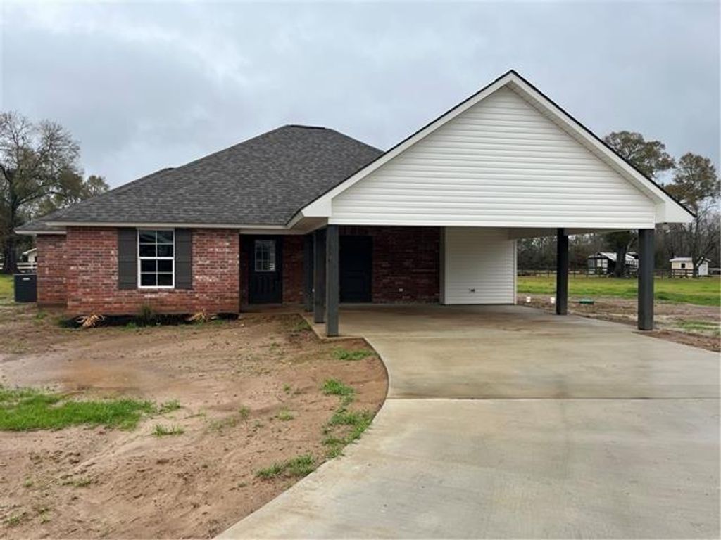 155 GRAND COULEE Drive, Mansura, LA 71350