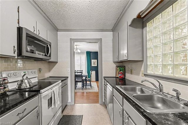 1185 Lamont Drive, Winston-salem, NC 27103