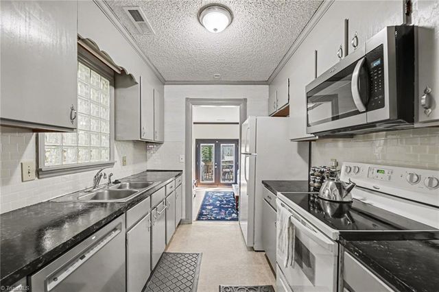 1185 Lamont Drive, Winston-salem, NC 27103