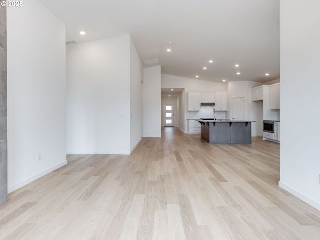 151 Nw 30TH St, Battle Ground, WA 98604