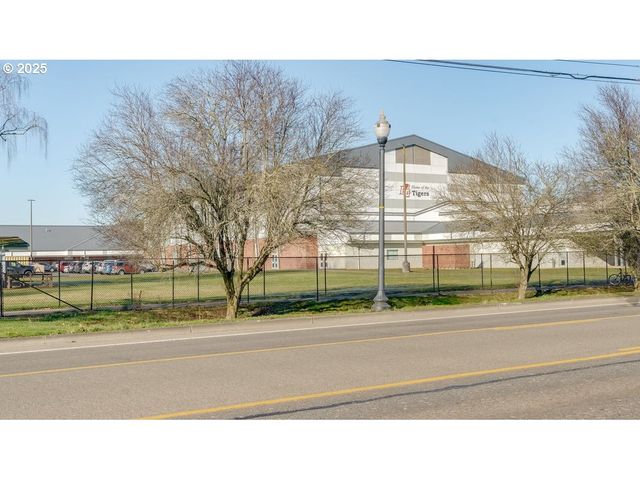 151 Nw 30TH St, Battle Ground, WA 98604
