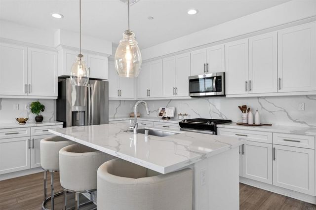 10335 River Bluff Drive, Santee, CA 92071