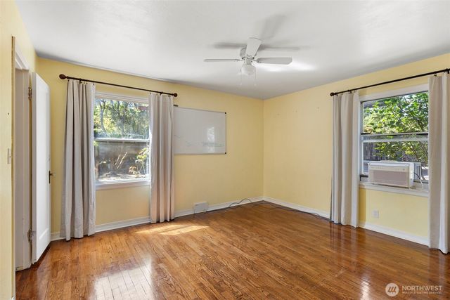 2425 N Wycoff Avenue, Bremerton, WA 98312