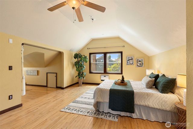 2425 N Wycoff Avenue, Bremerton, WA 98312