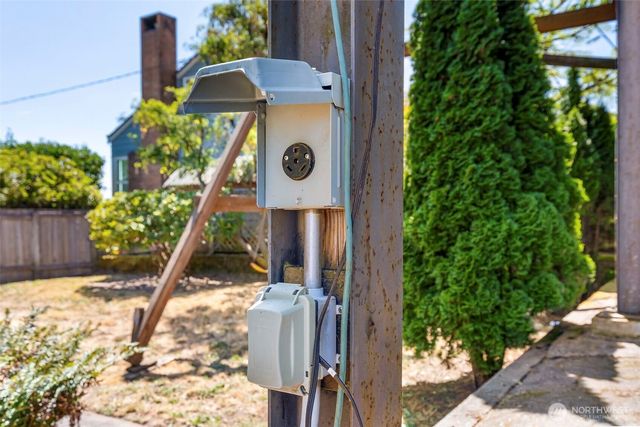 2425 N Wycoff Avenue, Bremerton, WA 98312