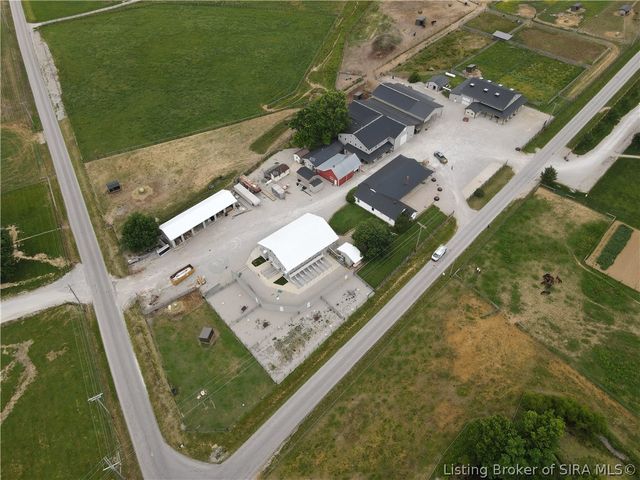 8905 Tunnel Mill Road, Marysville, IN 47141