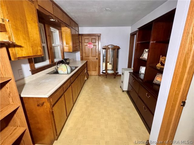 8905 Tunnel Mill Road, Marysville, IN 47141