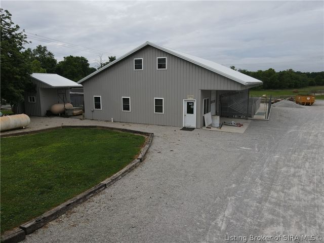 8905 Tunnel Mill Road, Marysville, IN 47141