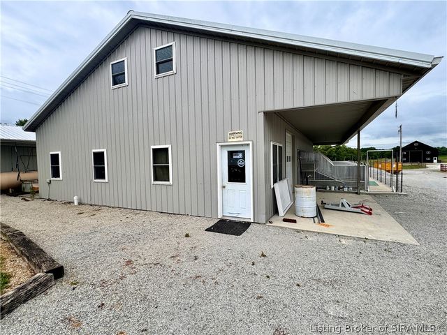 8905 Tunnel Mill Road, Marysville, IN 47141