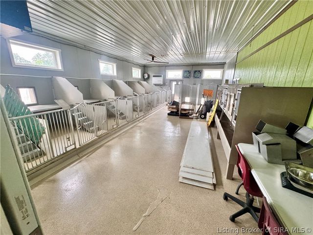 8905 Tunnel Mill Road, Marysville, IN 47141