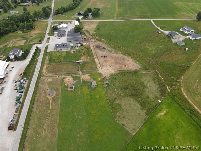 8905 Tunnel Mill Road, Marysville, IN 47141