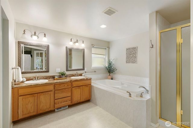 6207 NE Blakewood Court, Kingston, WA 98346