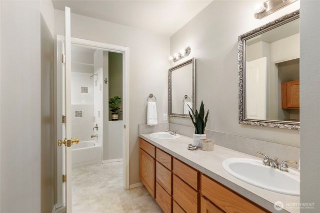 6207 NE Blakewood Court, Kingston, WA 98346