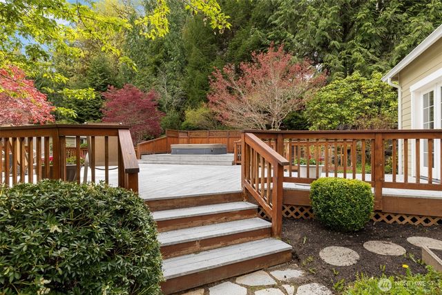 6207 NE Blakewood Court, Kingston, WA 98346