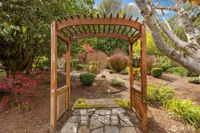 6207 NE Blakewood Court, Kingston, WA 98346