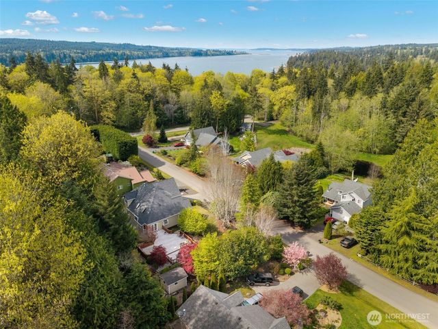 6207 NE Blakewood Court, Kingston, WA 98346