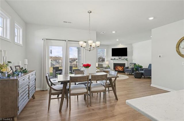 4463 Sapphire Court, Clemmons, NC 27012