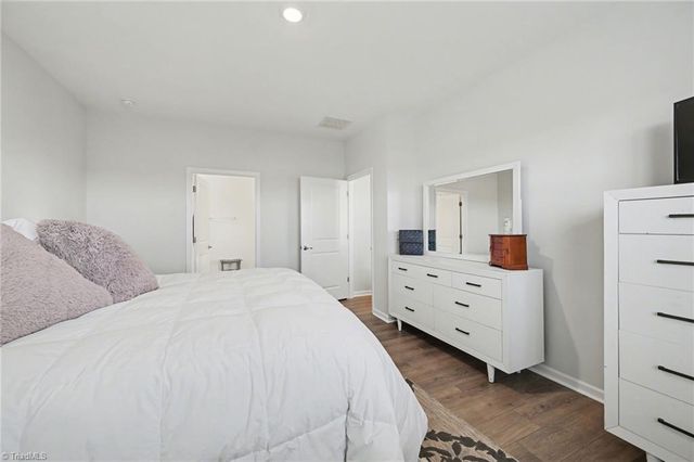 4463 Sapphire Court, Clemmons, NC 27012