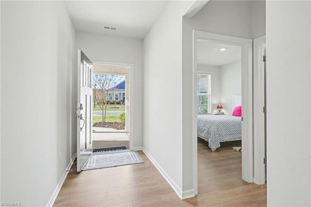 4463 Sapphire Court, Clemmons, NC 27012