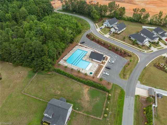 4463 Sapphire Court, Clemmons, NC 27012