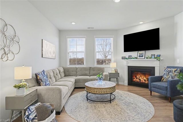 4463 Sapphire Court, Clemmons, NC 27012