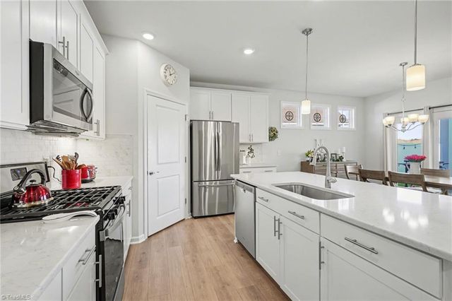 4463 Sapphire Court, Clemmons, NC 27012