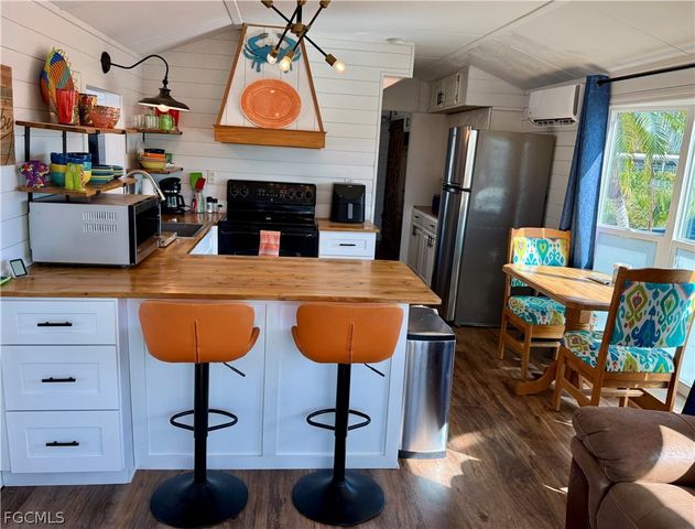 19681 Summerlin RD 482, Fort Myers, FL 33908