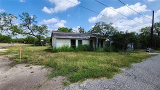 308 Menchaca St, George West, TX 78022