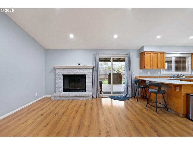 4575 CAMBON St, Eugene, OR 97402