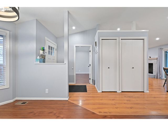 4575 CAMBON St, Eugene, OR 97402