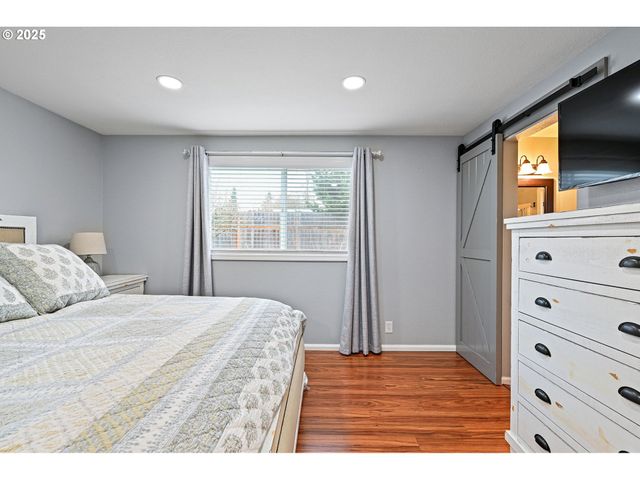 4575 CAMBON St, Eugene, OR 97402