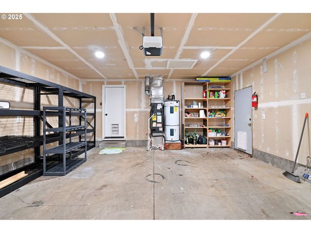 4575 CAMBON St, Eugene, OR 97402