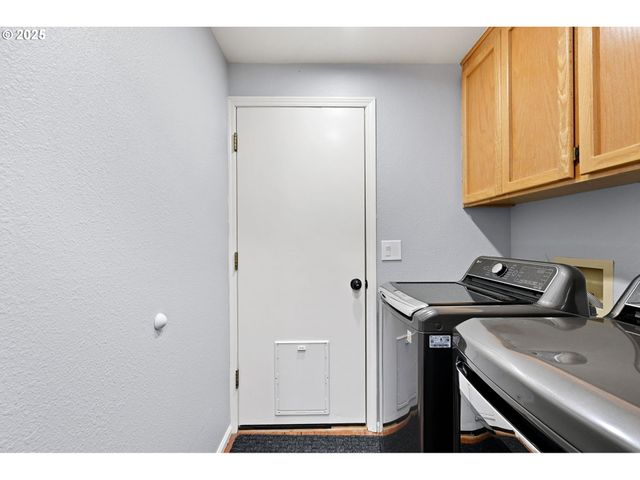 4575 CAMBON St, Eugene, OR 97402