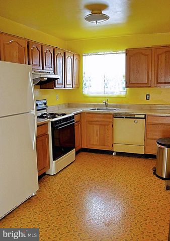 224 TWIN RIVERS DR N, East Windsor, NJ 08520