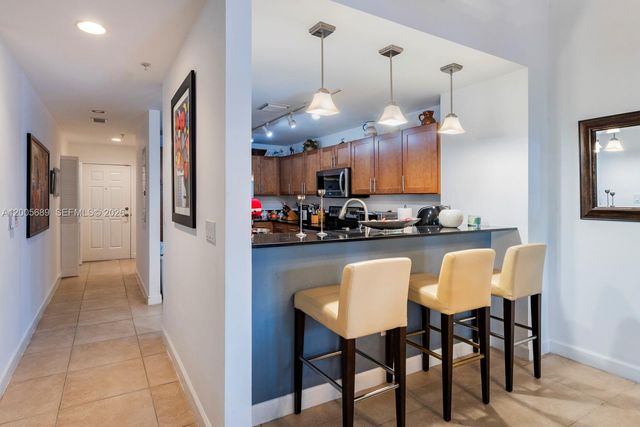 8390 SW 72nd Ave 115, Miami, FL 33143