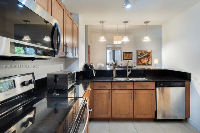 8390 SW 72nd Ave 115, Miami, FL 33143