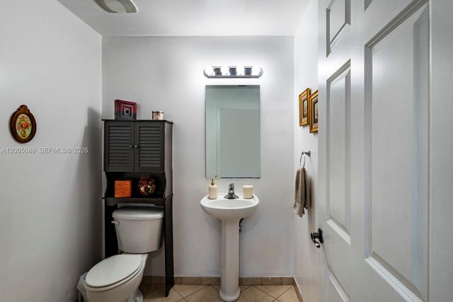 8390 SW 72nd Ave 115, Miami, FL 33143